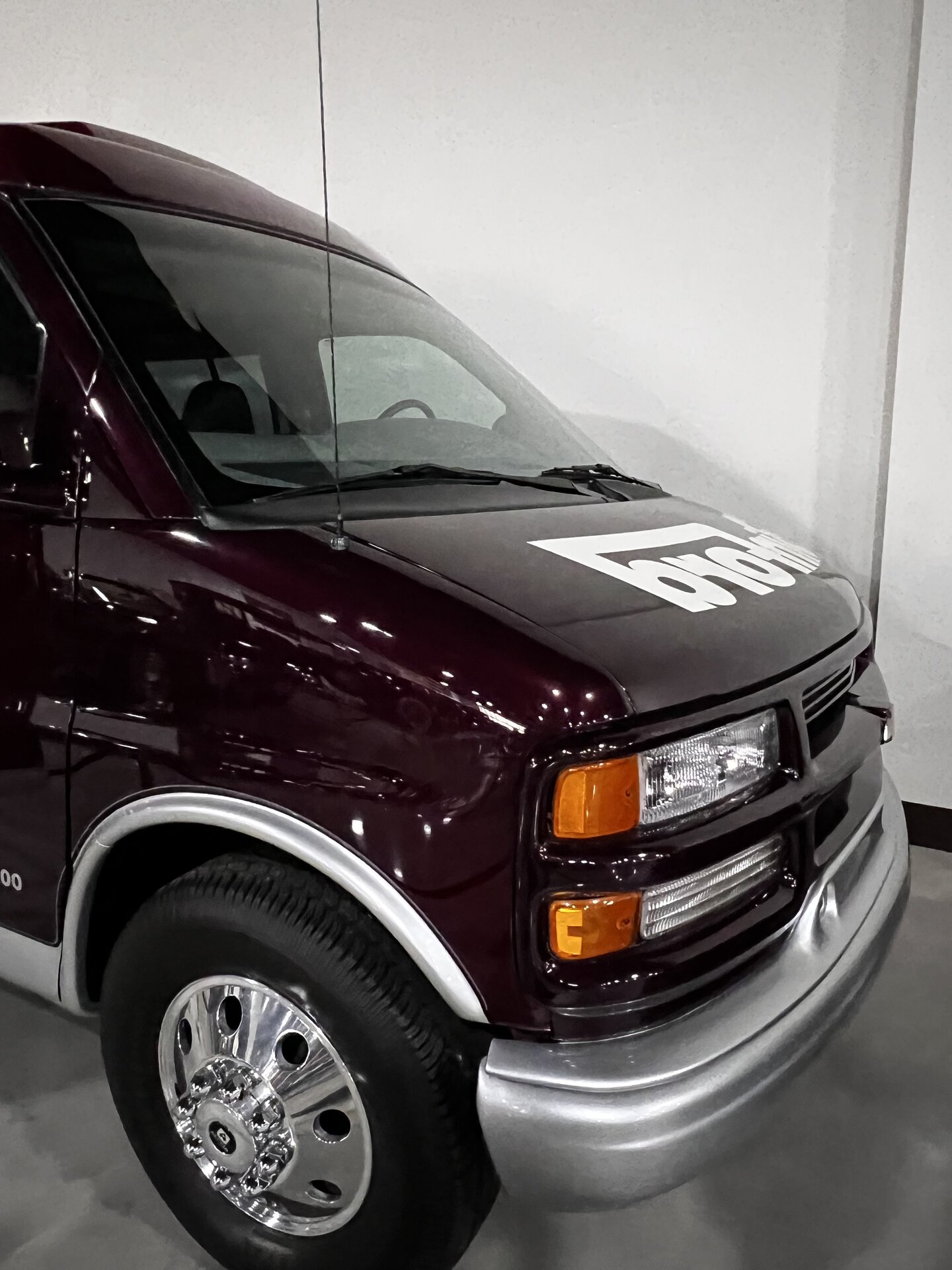 Home improvement van photographed first-hand by Omar Mukhtar.